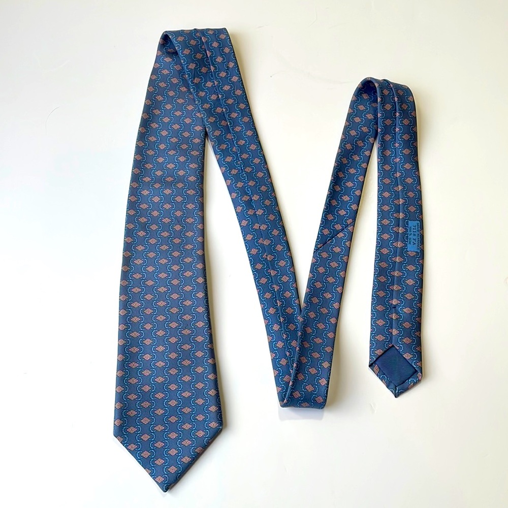 Hermes blue geometric 100% silk neck tie made in France EUC
